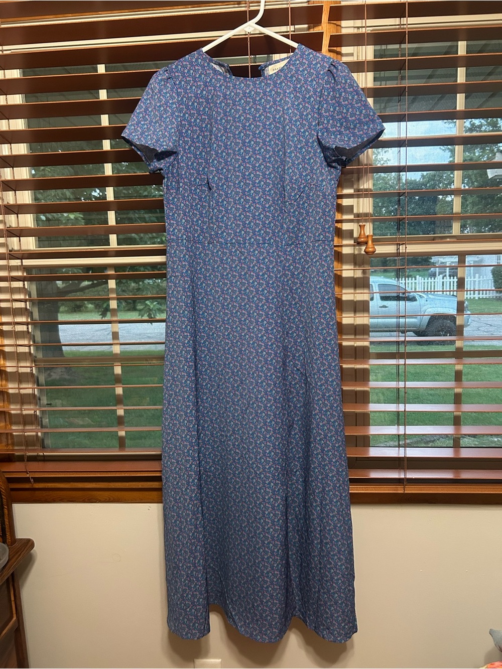 Women’s Blue Floral Maxi Dress with Short Sleeves